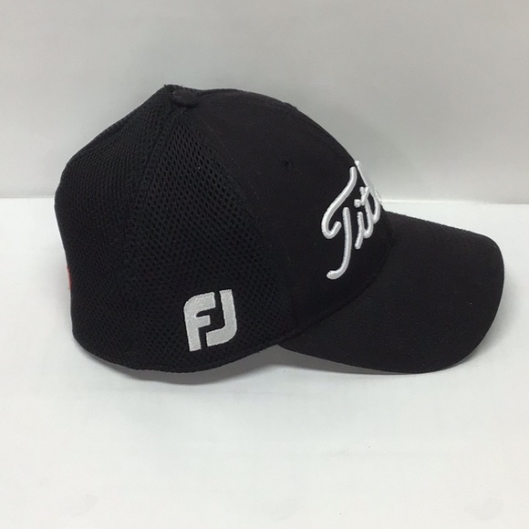 Titleist FJ black golf hat/cap - Picture 4 of 6